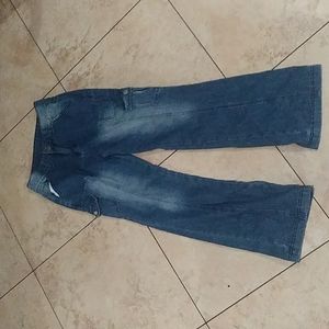 Color is dark blue navy jeans. Size is medium. Original brand is JEANS.